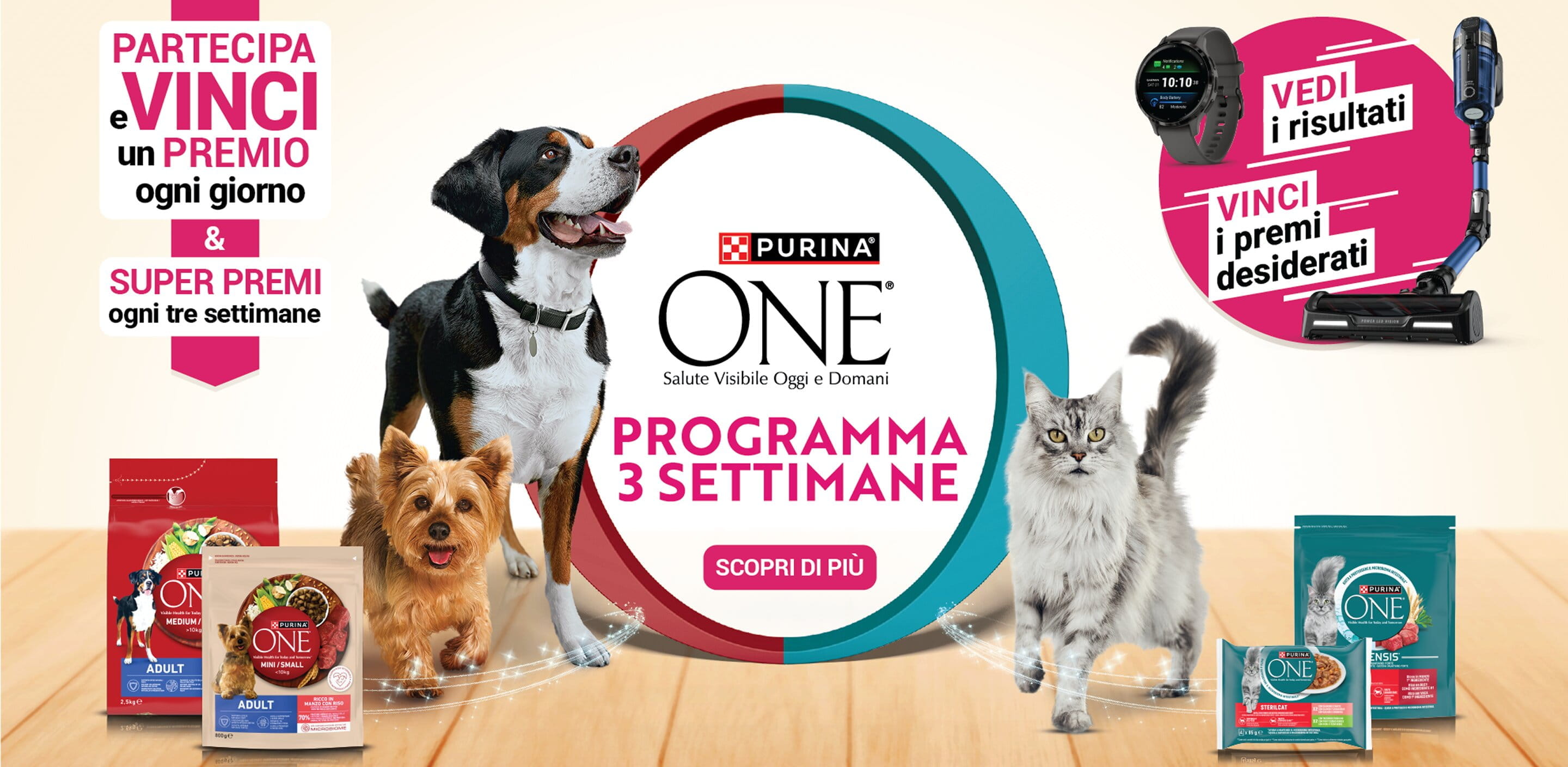 Vinci un premio ogni giorno e Super premi ogni tre settimane, al centro due cani e un gatto con in mezzo logo Purina e testo:'Programma 3 settimane', in basso prodotti per cane e gatto Purina One